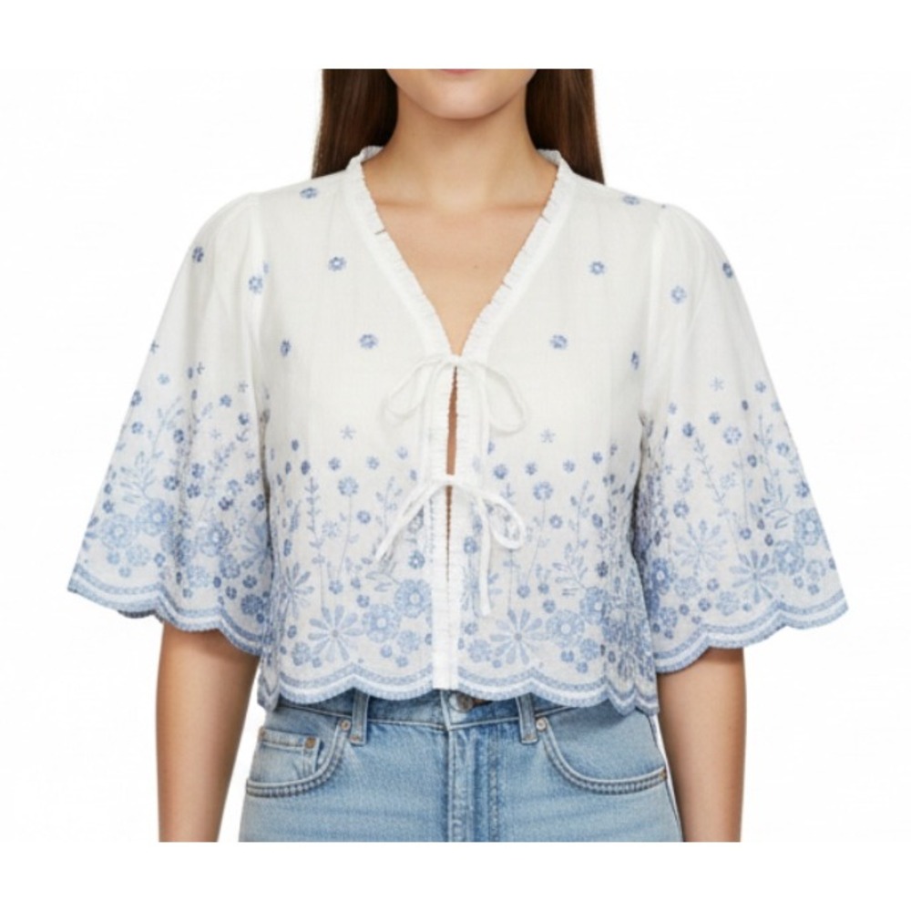 NWT AnnieWear Annie Wear WHITE TIE FRONT BLOUSE TOP Embroidered Blue Floral sz M